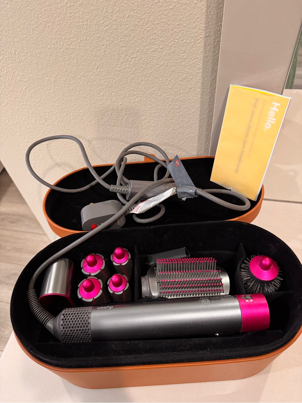 Dyson multi-styler complete set - Silver&fuchsia color